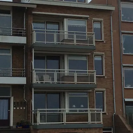 아파트 Katwijk 66